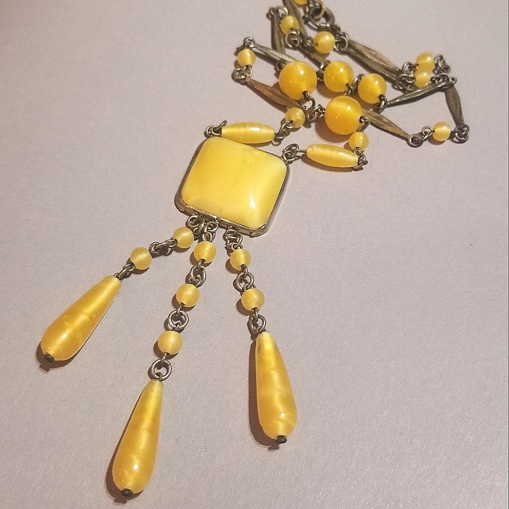 1920s Max Neiger Yellow Frost Czech Glass Necklace - Picture 7 of 7